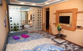 Semi-Luxury Apartment On Stalevarov 28A